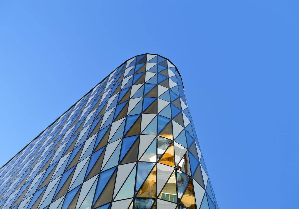 美媒晒詹皇18岁-41岁数据变化：以不变应万变！场均20+6竟是下限